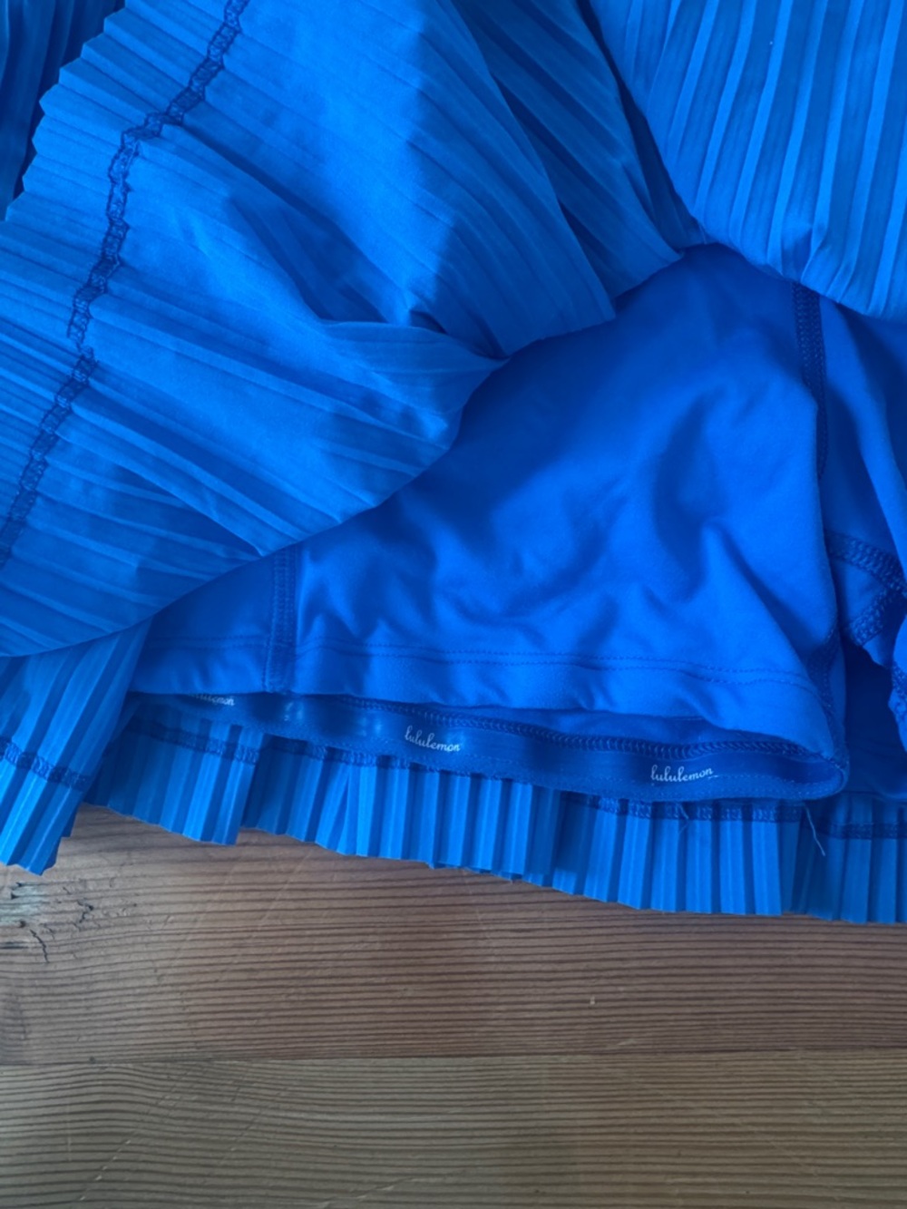 Lululemon Pleat to Street size 6 - Picture 3 of 5